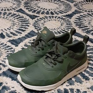 nike air max thea OPEN TO OFFERS